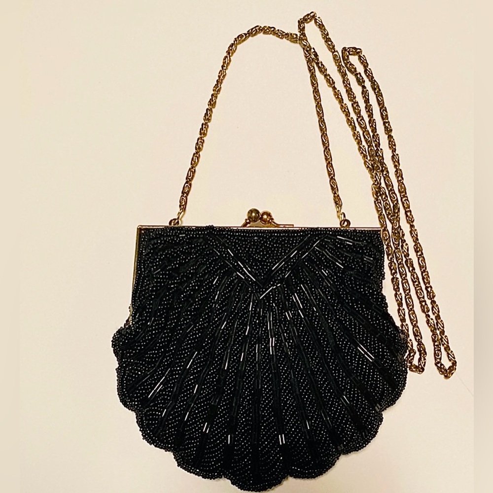 Vintage La Regale Small Black Beaded Clam Shell Design Formal Purse